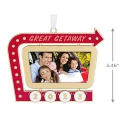 Hallmark Great Getaway 2023 Metal Photo Frame Ornament -Hallmark Toys Shop Great Getaway Picture Frame Keepsake Ornament 1999QHX3097 03