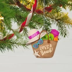 Hallmark Life's A Beach! 2023 Ornament -Hallmark Toys Shop Lifes a Beach Tote Bag Keepsake Ornament 1899QGO2929 02