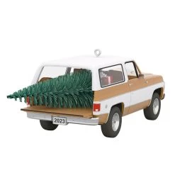 Hallmark All-American Trucks 1973 Chevrolet® Blazer® 2023 Metal Ornament 13 Hallmark All-American Trucks 1973 Chevrolet® Blazer® 2023 Metal Ornament -Hallmark Toys Shop Vintage Chevy Blazer Truck Keepsake Ornament 2199QXR8159 06