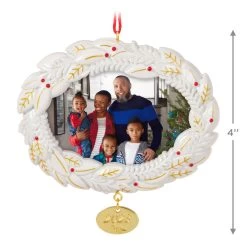 Hallmark A Beautiful Year 2023 Metal Photo Frame Ornament -Hallmark Toys Shop White Wreath Picture Frame Keepsake Ornament 1999QGO2617 03